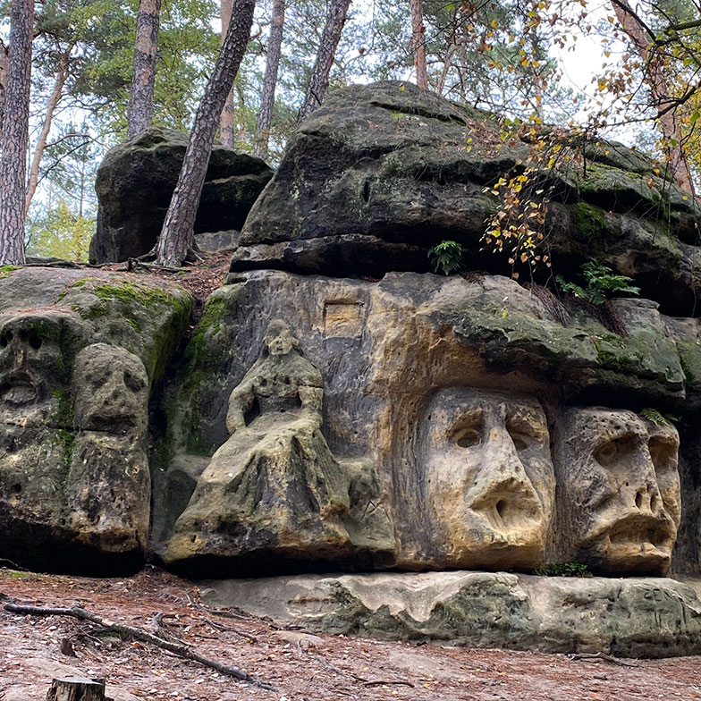 Pískovcové skulptury Václava Levého